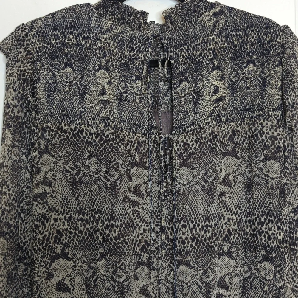 Free People Roma Crepe Blouse Snakeskin Print Gray Long Sleeve Ruffle XS